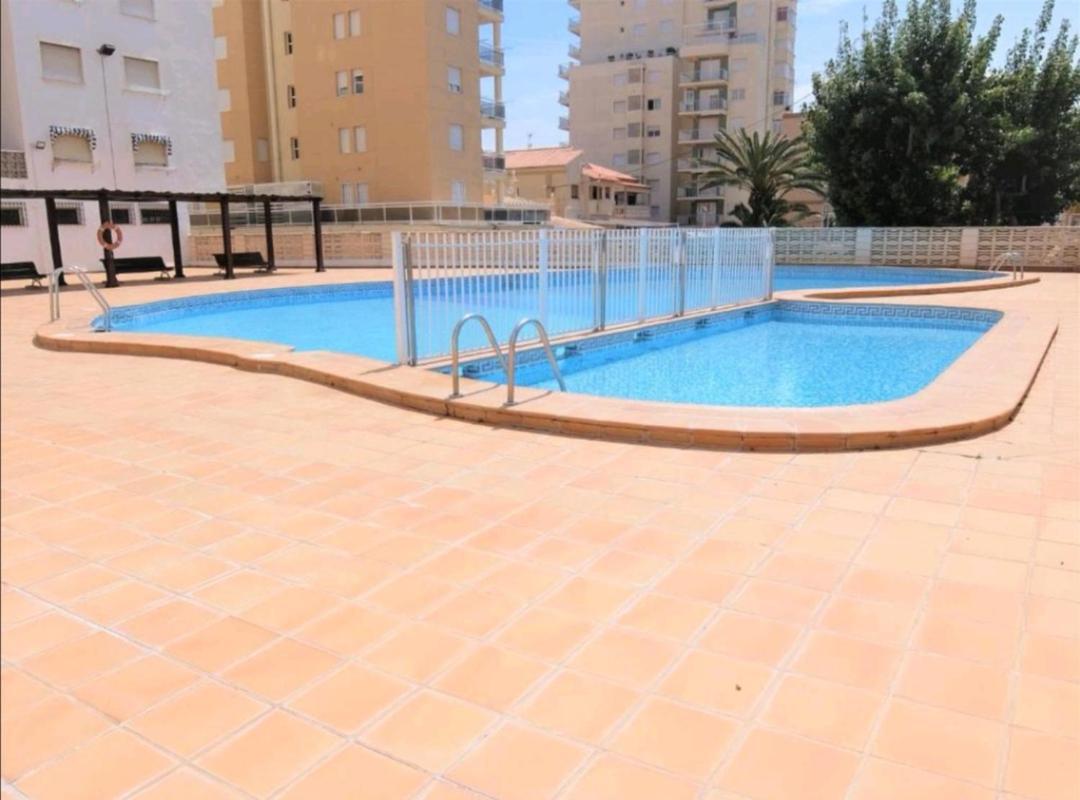 Apartamento A Pie De Playa-Edificio Bonaire กันดิอา ภายนอก รูปภาพ